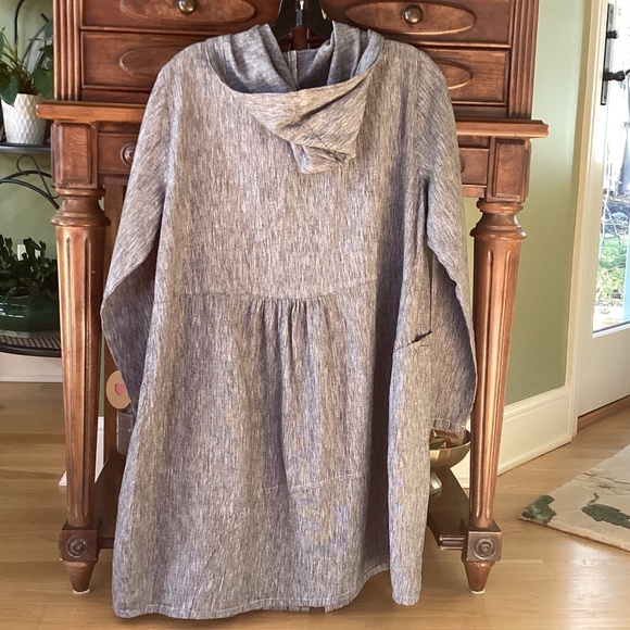 Fenini black and white button-up cotton/linen hoodie jacket, Size M - Picture 2 of 2